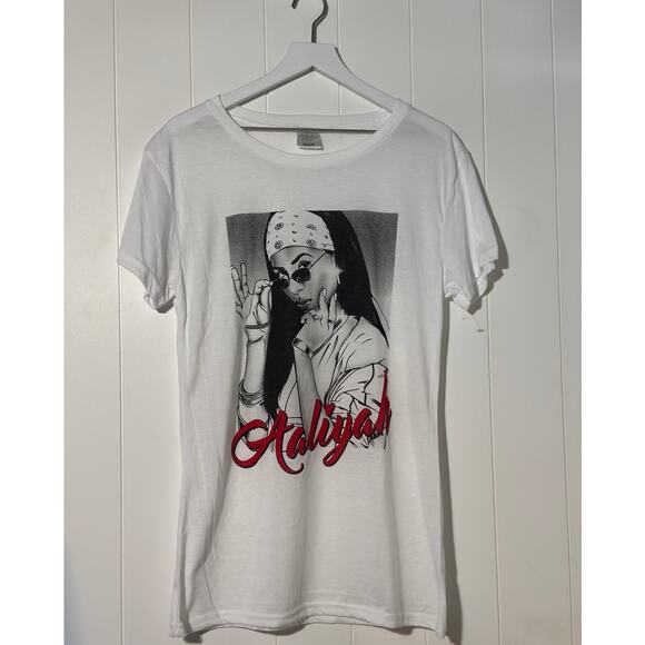 Aaliyah Graphic T-Shirt White Short Sleeve  Band T-Shirt Size 2XL - Picture 1 of 5
